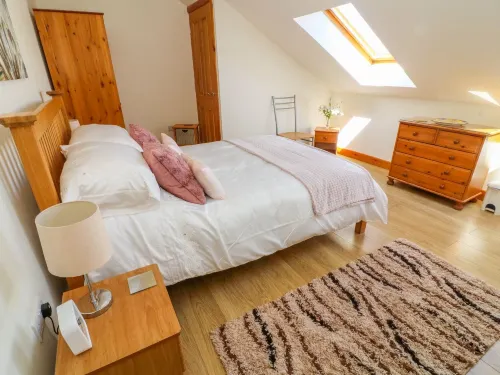 Shorefields Two - Pet friendly
