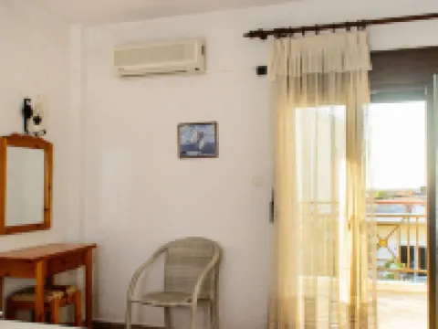 耐普赫利酒店 鄰近伊利亞修道院的酒店