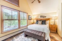 Jackpine Lodge by Summit County Mountain Retreats - Hot Tub