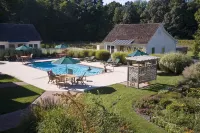 George Brooks House B&B - Pools