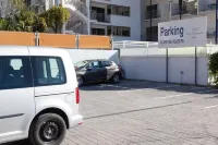 Los Geranios - parking