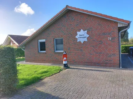 Great house with playground, canoe, wifi, bicycle shelter, prices incl. VAT. ER and NK