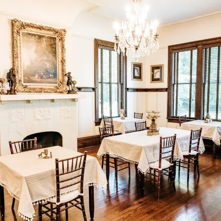 Heritage House Bed & Breakfast - Boutique Adults-Only Inn