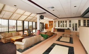 Days Inn by Wyndham Bay City