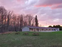 Peninsula Motel Hotels in Georgian Bluffs