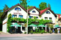 Hotel Spinaker فنادق في Leba