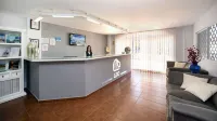 レオ イスラマール アパートメンツ