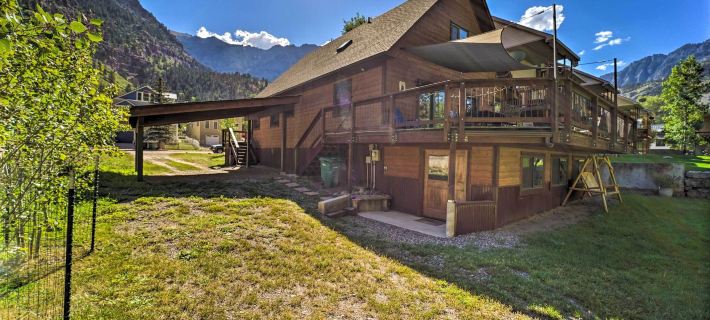 Updated Mtn Home w/ Deck on Uncompahgre River Hoteles en Ouray