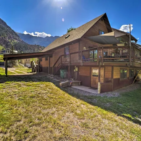 Updated Mtn Home w/ Deck on Uncompahgre River