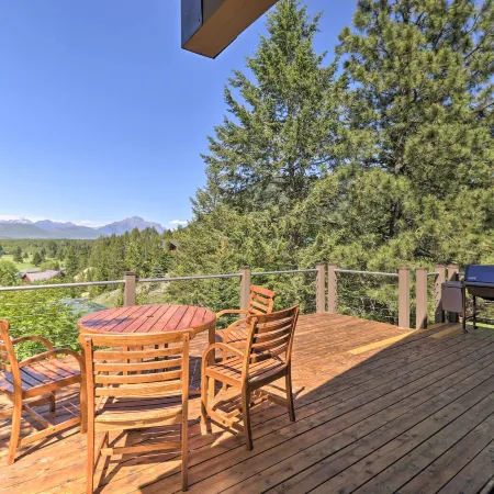 West Glacier Home w/ Majestic Mountain Views!