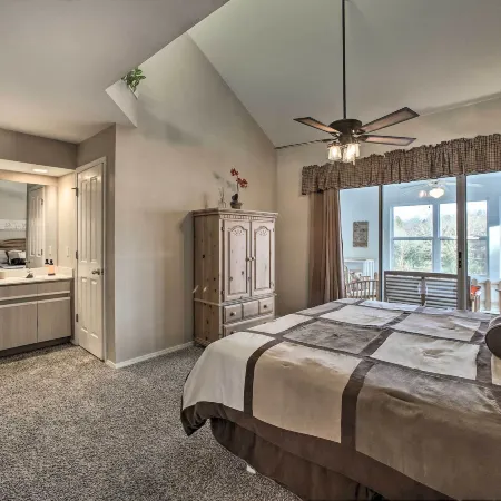 Lakefront Branson Getaway Near Marina and Fishing!