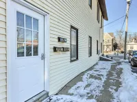 Delafield Vacation Rental Near Lakes and Parks! Hotel di Delafield
