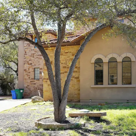 Walk to Boat Launch: Stylish Austin Gem