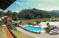 Village du Lac Hotel - Uima-altaat