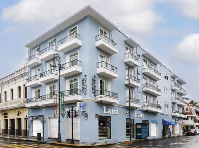 Hotel Trianon Hotels near Centro Comercial Brisas