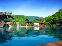 Dreamland Resort Hotels near Hat Sadet Beach