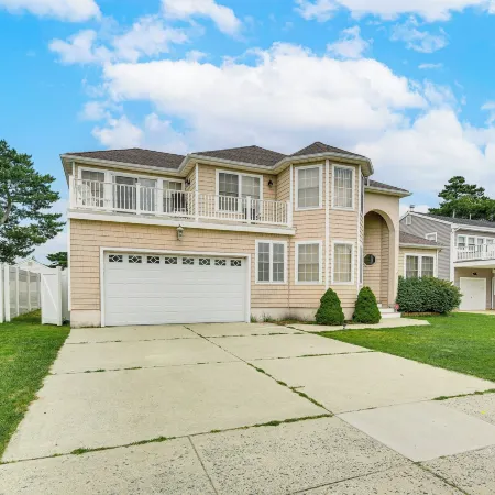 Spacious Brigantine Home ~ 1 Block to Beach!