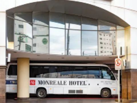 モンレアーレ プラス グァルーリョス インターナショナル エアポート グアルリョスのホテル