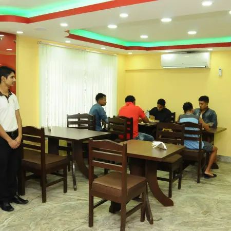 Rameshworam Hotel Отели рядом с достопримечательностью «Храм Пашупатинат»