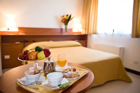 Hotel Residence Federiciano Отели в г. Bitritto