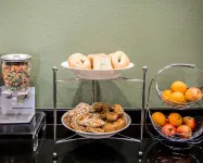 Sleep Inn & Suites Garden City - breakfast