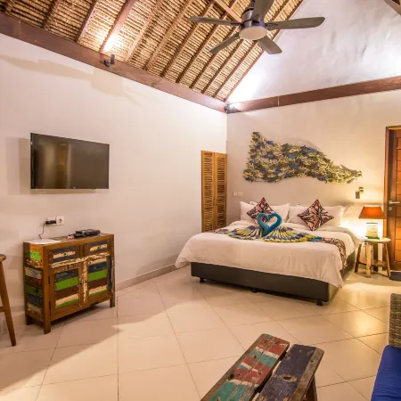 Bali Santi Bungalows Отели рядом с достопримечательностью «Пляж Вайт-Сэнд»