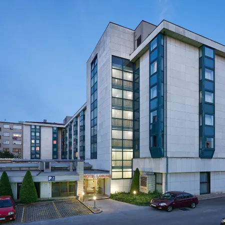 Hotel Laguna Zagreb Отели рядом с достопримечательностью «Озеро Jarun»