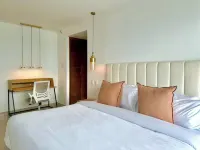 by Calamari Homes - Altamar Building فنادق في 