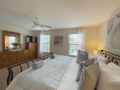 557 - Impressive Two Story Private Villa with South Facing Pool