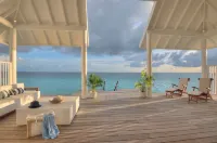 Diamonds Athuruga Maldives Resort & SPA Hotels in Moofushi