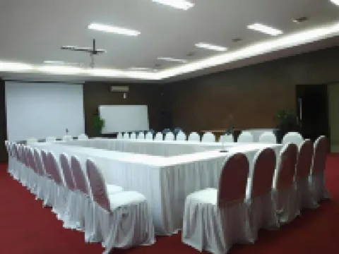 Hotel Emaki Jatinangor - Formerly Jatinangor Hotel & Restaurant Hotel di Sumedang Regency