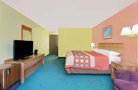 Super 8 by Wyndham Sturgeon Bay - Wifi
