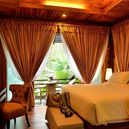 32 Coffee Hill & Resort