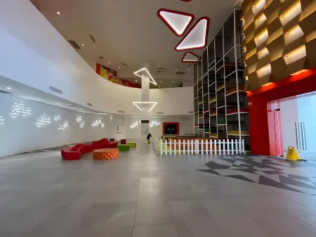 Aveline Suites Executive City View Acqua Private Residences Near Rockwell Makati Отели рядом с достопримечательностью «Lee Gardens»