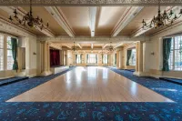 โรงแรมแคร์น