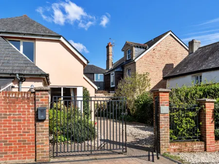 Cherry Tree Cottage Отели рядом с достопримечательностью «Парк»