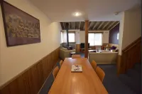 Ringer- High Country Apartment