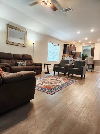 Charming 3-bedroom house with WiFi and AC in Seguin