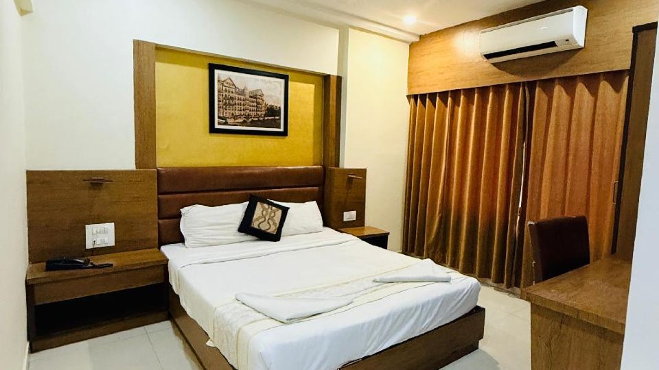 Crystal Luxury Hotel