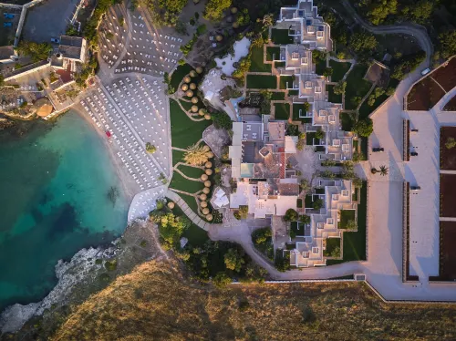 Grotta Palazzese Beach Hotel Các khách sạn ở Polignano a Mare