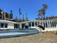 Pelican Point -- Oceanfront Blufftop on 1 Acre, Hot Tub, Dog Friendly! Hotels in Gualala