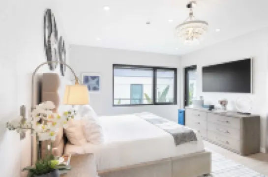 Steps to BeachShops Oceanview Hot TubFirepit Moonlight Modern by AvantStay