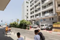 Panoramic Seaview Balcony Escape