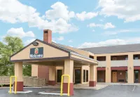 Super 8 by Wyndham Kansas City Airport North
