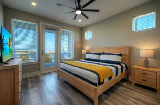 La Concha Blvd #31 -