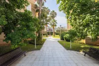 Just 2 steps from San Pol Beach! SeaBreezeHeaven: Terrace BBQ, Sea & Pool Views Hotel a Sant Feliu de Guíxols