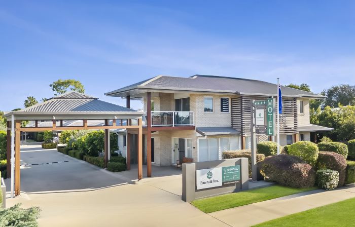 Emerald Inn by Travellers