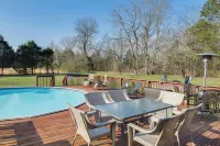 Spacious Lebanon Home w/ Pool: 6 Mi to Downtown! - 3-Star