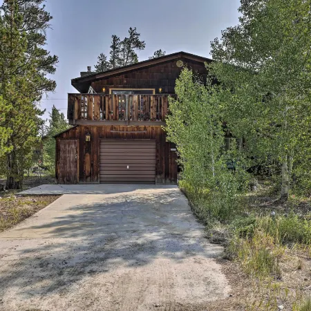 Walk to Town: Updated Frisco Cabin w/ 2 Decks!