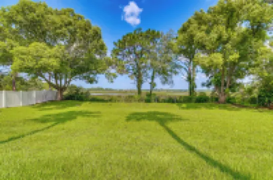 Lakefront Home with Heated Pool, Near Disney Hotels in Spring Hill